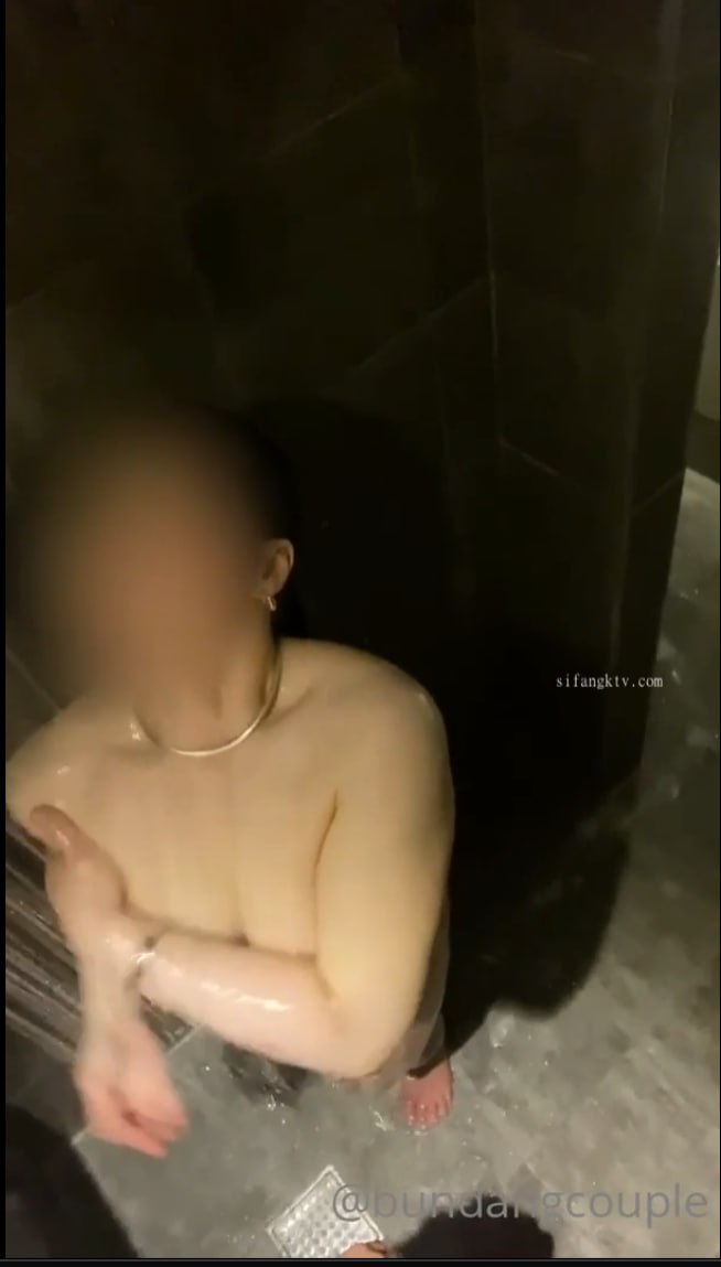 真实NTR，熏草，有朋自远方来，在老公面前用身体招呼老公的朋友